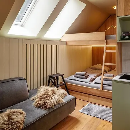 Brand New Mountain & Balcony