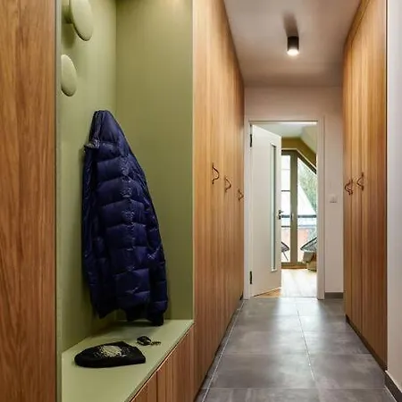 Apartman Brand New Mountain & Balcony